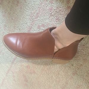 Cognac Chelsea cut out boots